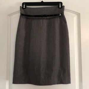 H&M gray skirt with black belt